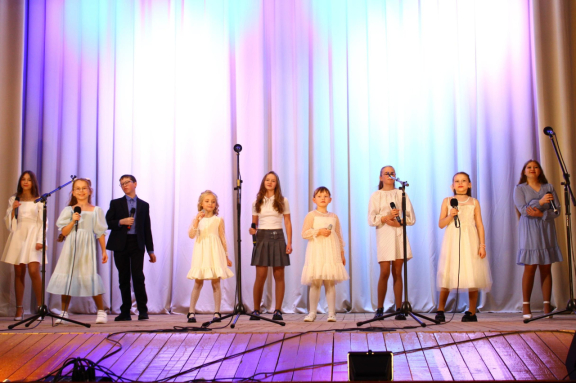 Концерт, посвященный Дню матери «Волшебная вселенная маминого сердца»