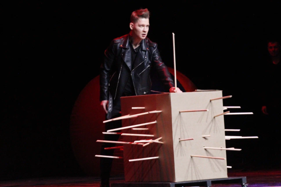 &SHcy;&ocy;&ucy; &icy;&lcy;&lcy;&yucy;&zcy;&icy;&icy; XXI &vcy;&iecy;&kcy;&acy;