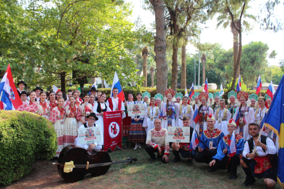 Искорка. Ансамбль песни и пляски