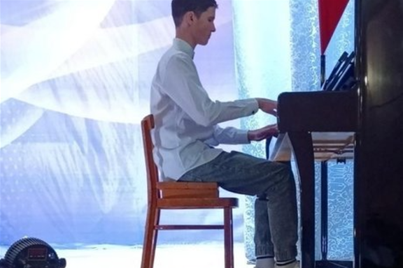 Концерт"Листая творчества страницы"