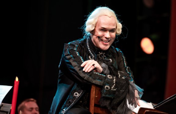 &Mcy;&acy;&kcy;&scy;&icy;&mcy; &Acy;&vcy;&iecy;&rcy;&icy;&ncy;&period; &laquo;&SHCHcy;&iecy;&lcy;&kcy;&ucy;&ncy;&chcy;&icy;&kcy;&raquo;&period; &Scy;&kcy;&acy;&zcy;&kcy;&acy; &scy; &ocy;&rcy;&kcy;&iecy;&scy;&tcy;&rcy;&ocy;&mcy;&period;