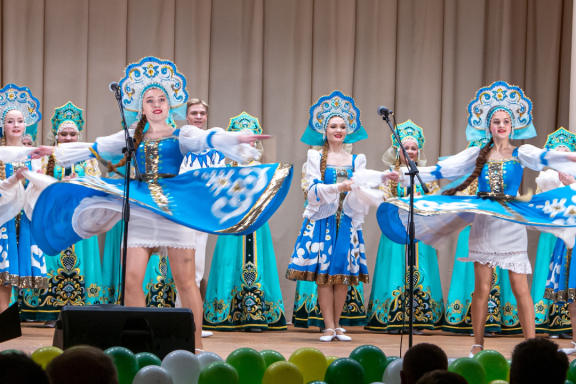 Искорка. Ансамбль песни и пляски