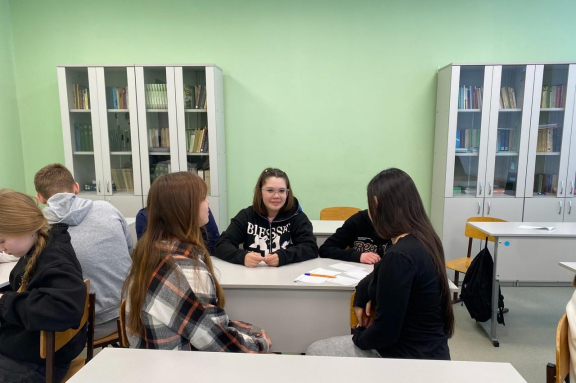 &Dcy;&icy;&scy;&kcy;&ucy;&scy;&scy;&icy;&ocy;&ncy;&ncy;&ycy;&jcy; &chcy;&acy;&scy; &laquo;&Pcy;&rcy;&ocy;&kcy;&rcy;&acy;&scy;&tcy;&icy;&ncy;&acy;&tscy;&icy;&yacy; &icy; &kcy;&acy;&kcy; &scy; &ncy;&iecy;&jcy; &bcy;&ocy;&rcy;&ocy;&tcy;&softcy;&scy;&yacy;&raquo;