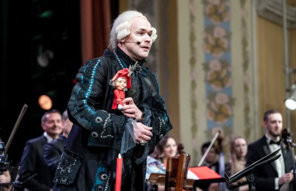 &Mcy;&acy;&kcy;&scy;&icy;&mcy; &Acy;&vcy;&iecy;&rcy;&icy;&ncy;&period; &laquo;&SHCHcy;&iecy;&lcy;&kcy;&ucy;&ncy;&chcy;&icy;&kcy;&raquo;&period; &Scy;&kcy;&acy;&zcy;&kcy;&acy; &scy; &ocy;&rcy;&kcy;&iecy;&scy;&tcy;&rcy;&ocy;&mcy;&period;