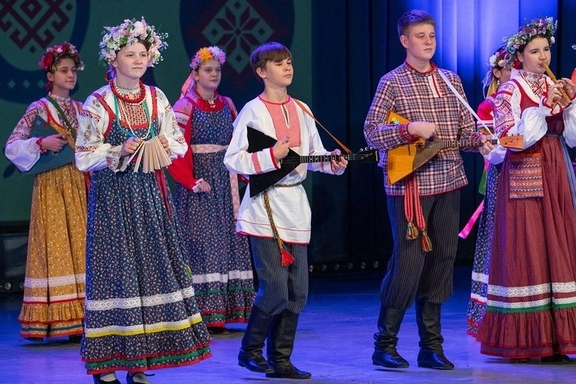 &Fcy;&ocy;&lcy;&softcy;&kcy;&lcy;&ocy;&rcy;&ncy;&acy;&yacy; &pcy;&rcy;&ocy;&gcy;&rcy;&acy;&mcy;&mcy;&acy; &laquo;&Pcy;&rcy;&acy;&zcy;&dcy;&ncy;&icy;&kcy; &rcy;&ucy;&scy;&scy;&kcy;&ocy;&jcy; &rcy;&ucy;&bcy;&acy;&khcy;&icy;&raquo;