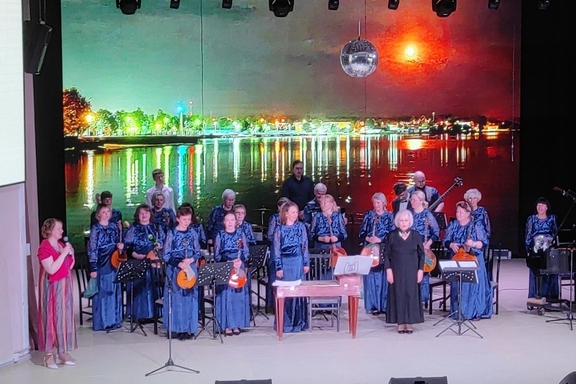 "&Dcy;&vcy;&acy; &ocy;&rcy;&kcy;&iecy;&scy;&tcy;&rcy;&acy;"