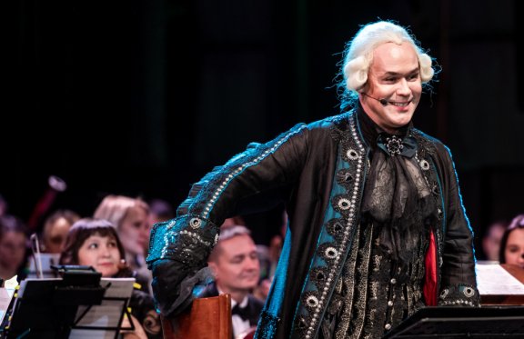 &Mcy;&acy;&kcy;&scy;&icy;&mcy; &Acy;&vcy;&iecy;&rcy;&icy;&ncy;&period; &laquo;&SHCHcy;&iecy;&lcy;&kcy;&ucy;&ncy;&chcy;&icy;&kcy;&raquo;&period; &Scy;&kcy;&acy;&zcy;&kcy;&acy; &scy; &ocy;&rcy;&kcy;&iecy;&scy;&tcy;&rcy;&ocy;&mcy;&period;