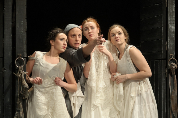 &Dcy;&ocy;&mcy; &Bcy;&iecy;&rcy;&ncy;&acy;&rcy;&dcy;&ycy; &Acy;&lcy;&softcy;&bcy;&ycy;