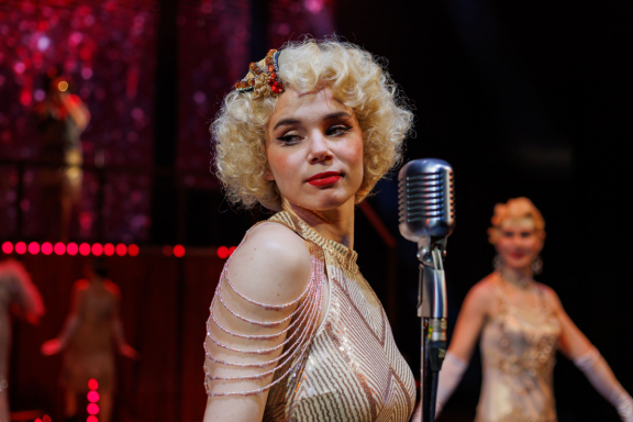 &Vcy; &dcy;&zhcy;&acy;&zcy;&iecy; &tcy;&ocy;&lcy;&softcy;&kcy;&ocy; &dcy;&iecy;&vcy;&ucy;&shcy;&kcy;&icy;