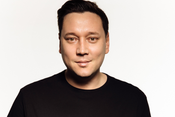 Артур Шамгунов Стенд ап "Больно смешно"