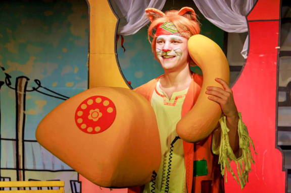 &Vcy;&iecy;&chcy;&iecy;&rcy;&icy;&ncy;&kcy;&acy; &ucy; &kcy;&ocy;&tcy;&acy; &Lcy;&iecy;&ocy;&pcy;&ocy;&lcy;&softcy;&dcy;&acy;