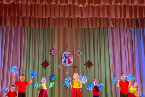 Праздничный концерт "Родной, единственной, любимой"