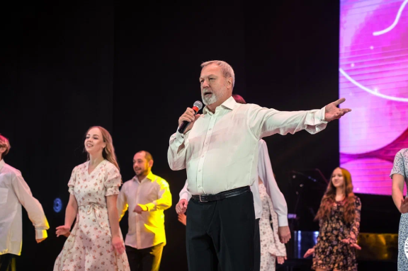 &Tcy;&iecy;&acy;&tcy;&rcy;&acy;&lcy;&icy;&zcy;&ocy;&vcy;&acy;&ncy;&ncy;&ycy;&jcy; &kcy;&ocy;&ncy;&tscy;&iecy;&rcy;&tcy;&comma; &pcy;&ocy;&scy;&vcy;&yacy;&shchcy;&iecy;&ncy;&ncy;&ycy;&jcy; &tcy;&vcy;&ocy;&rcy;&chcy;&iecy;&scy;&tcy;&vcy;&ucy; &Acy;&lcy;&iecy;&kcy;&scy;&acy;&ncy;&dcy;&rcy;&acy; &Zcy;&acy;&tscy;&iecy;&pcy;&icy;&ncy;&acy; "&Ecy;&tcy;&ocy;&tcy; &mcy;&icy;&rcy; &pcy;&rcy;&icy;&dcy;&ucy;&mcy;&acy;&ncy; &ncy;&iecy; &ncy;&acy;&mcy;&icy;&excl;"