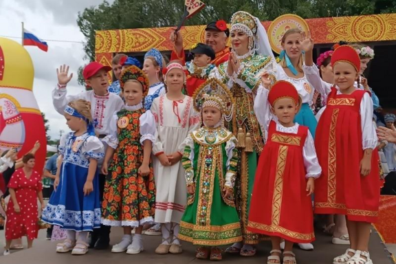 &Pcy;&rcy;&acy;&zcy;&dcy;&ncy;&icy;&kcy; &rcy;&ucy;&scy;&scy;&kcy;&ocy;&gcy;&ocy; &scy;&acy;&rcy;&acy;&fcy;&acy;&ncy;&acy;