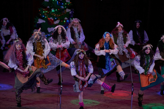 &Ncy;&ocy;&vcy;&ocy;&gcy;&ocy;&dcy;&ncy;&icy;&jcy; &tcy;&iecy;&acy;&tcy;&rcy;&acy;&lcy;&icy;&zcy;&ocy;&vcy;&acy;&ncy;&ncy;&ycy;&jcy; &kcy;&ocy;&ncy;&tscy;&iecy;&rcy;&tcy; &laquo;&Vcy; &pcy;&ocy;&icy;&scy;&kcy;&acy;&khcy; &scy;&chcy;&acy;&scy;&tcy;&softcy;&yacy;&raquo;