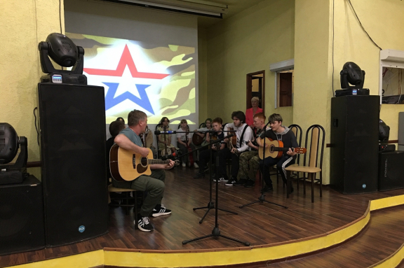 &Kcy;&vcy;&acy;&rcy;&tcy;&icy;&rcy;&ncy;&icy;&kcy; &laquo;&Scy; &lcy;&yucy;&bcy;&icy;&mcy;&ycy;&mcy;&icy; &ncy;&iecy; &rcy;&acy;&scy;&scy;&tcy;&acy;&vcy;&acy;&jcy;&tcy;&iecy;&scy;&softcy;&raquo;