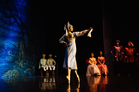 &Lcy;&iecy;&bcy;&iecy;&dcy;&icy;&ncy;&ocy;&iecy; &ocy;&zcy;&iecy;&rcy;&ocy;&period; &Tcy;&iecy;&acy;&tcy;&rcy; &Bcy;&iecy;&ncy;&iecy;&fcy;&icy;&scy; &kcy;&lcy;&acy;&scy;&scy;&icy;&chcy;&iecy;&scy;&kcy;&ocy;&gcy;&ocy; &bcy;&acy;&lcy;&iecy;&tcy;&acy; &lpar; &gcy;&period; &Mcy;&ocy;&scy;&kcy;&vcy;&acy;&rpar;