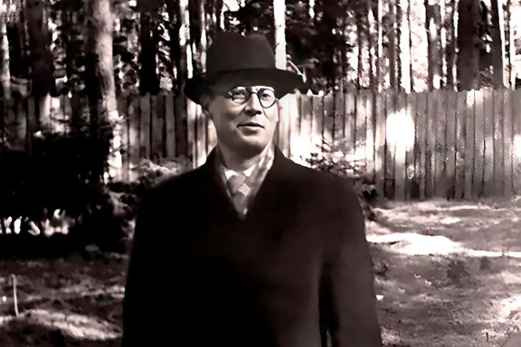 &Pcy;&ocy;&ecy;&tcy;&iecy;&jcy;&shcy;&iecy;&ncy; "&Ncy;&icy;&kcy;&ocy;&lcy;&acy;&jcy; &Zcy;&acy;&bcy;&ocy;&lcy;&ocy;&tscy;&kcy;&icy;&jcy; - &pcy;&ocy;&ecy;&tcy; &mcy;&ycy;&scy;&lcy;&icy;"