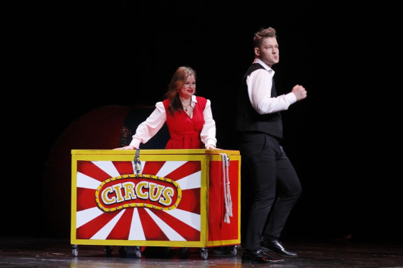 &SHcy;&ocy;&ucy; &icy;&lcy;&lcy;&yucy;&zcy;&icy;&icy; XXI &vcy;&iecy;&kcy;&acy;