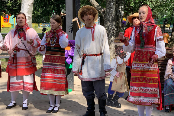 &Fcy;&ocy;&lcy;&softcy;&kcy;&lcy;&ocy;&rcy;&ncy;&acy;&yacy; &pcy;&rcy;&ocy;&gcy;&rcy;&acy;&mcy;&mcy;&acy; &laquo;&Rcy;&ucy;&scy;&softcy; &vcy; &kcy;&ocy;&scy;&ocy;&vcy;&ocy;&rcy;&ocy;&tcy;&kcy;&iecy;&colon; &tcy;&rcy;&acy;&dcy;&icy;&tscy;&icy;&icy; &icy; &scy;&ocy;&vcy;&rcy;&iecy;&mcy;&iecy;&ncy;&ncy;&ocy;&scy;&tcy;&softcy;&raquo;